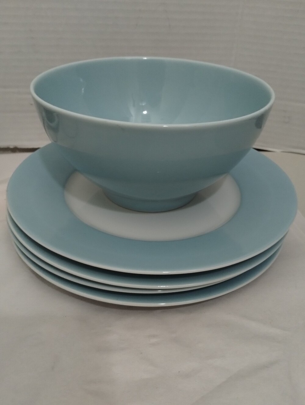 IKEA 365 Susan Pryke Light Blue-4 Salad/Dessert Plates And 1 Cereal Bowl